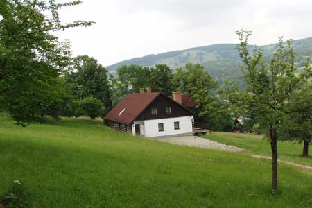 Chalupa k pronajmutí v Rokytnici nad Jizerou v Krkonoších - pohled zvenku