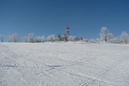 Chalupa pod Kozákovem v Českém ráji - Kozákov v zimě