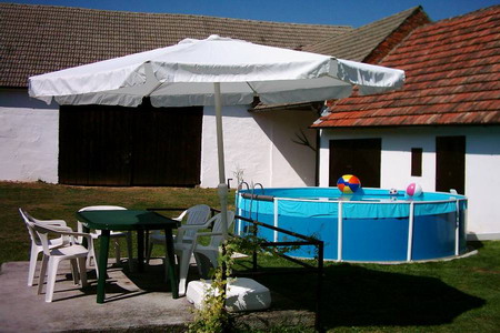 Chalupa k pronajmutí v Kojákovicích v Jižních Čechách - bazén