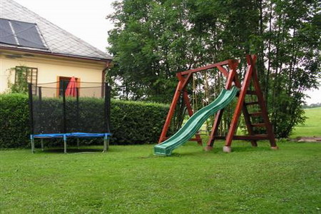 Ubytování - Orlické hory - Škola na samotě - dětské hřiště