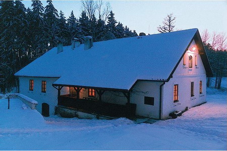 Silvestrovské pobyty 2021 na horách i mimo hory - silvestrovský pobyt v penzionu u Bechyně v jižních Čechách