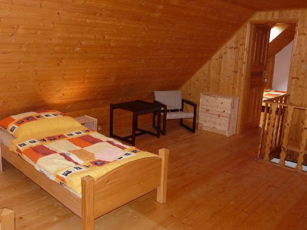 Ubytování - Šumava - Chalupa v Černé v Pošumaví - velká ložnice v podkroví