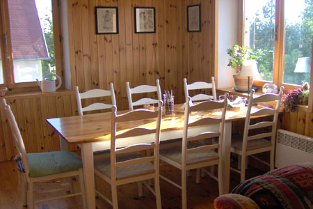 Ubytování - Český ráj - Chalupa v Chotči - jídelní stůl