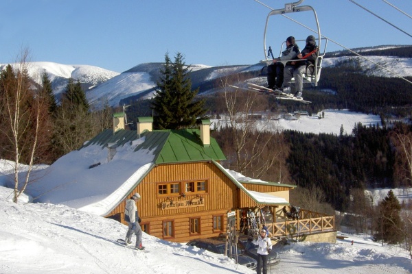 Zimní dovolená na horách - dovolená u sjezdovky v Krkonoších - vhodné pro zimní dovolenou na horách s dětmi