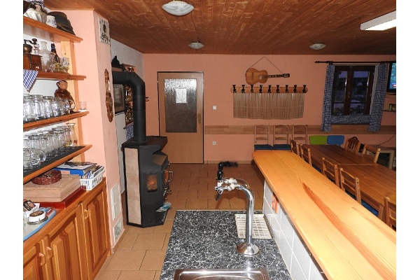 Ubytování -  - Prázdninový dům u Deštné v Orlických horách - bar s výčepním zařízením