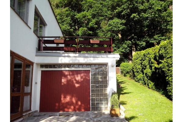 Ubytování - střední Čechy - Prázdninový dům v Brdech - terasa a garáž
