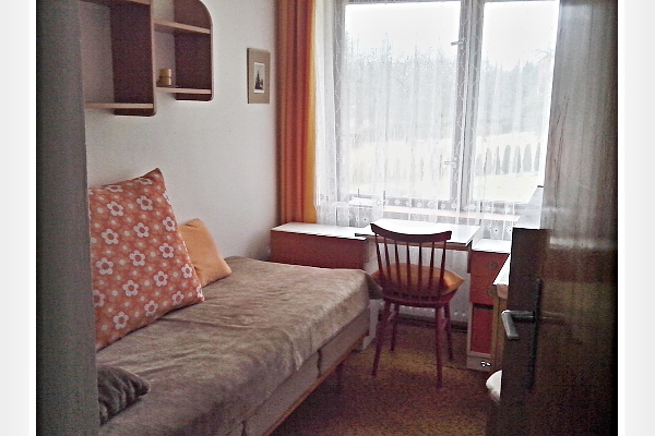 Ubytování - střední Čechy - Prázdninový dům v Brdech - kuchyňka - ložnice